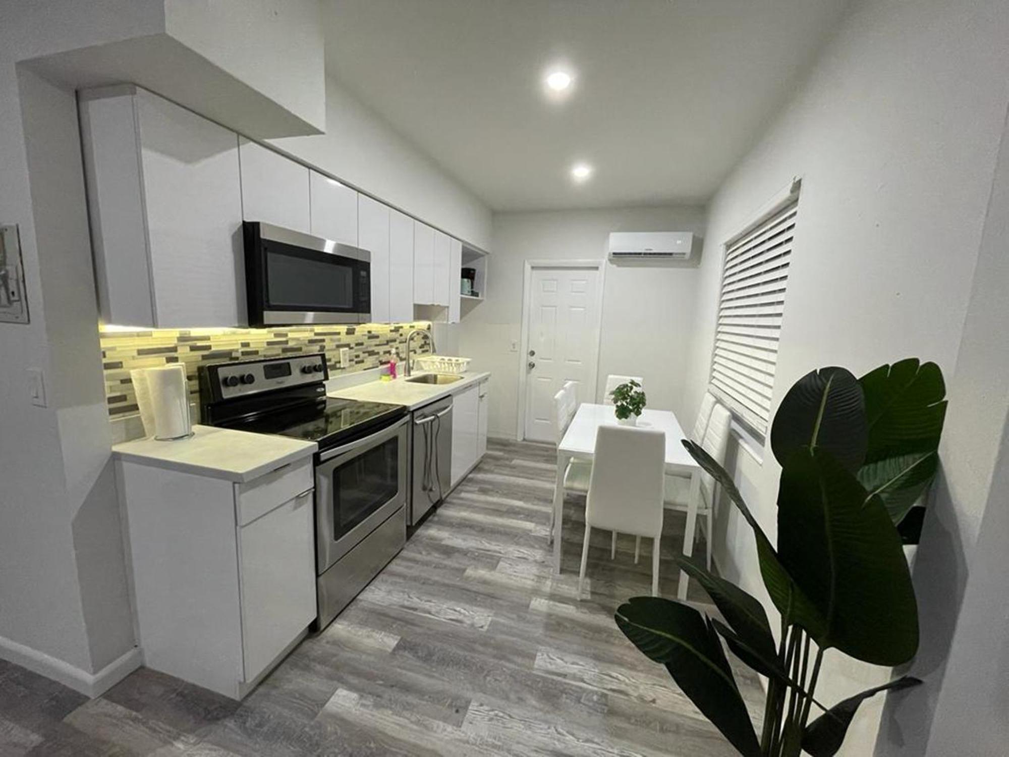 Douglas Rd Apartments 迈阿密 外观 照片